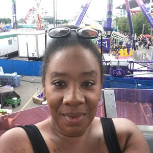 Meet your Posher, Naomi